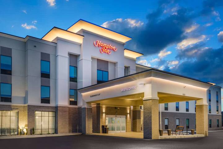 Hotel 2 of 33
