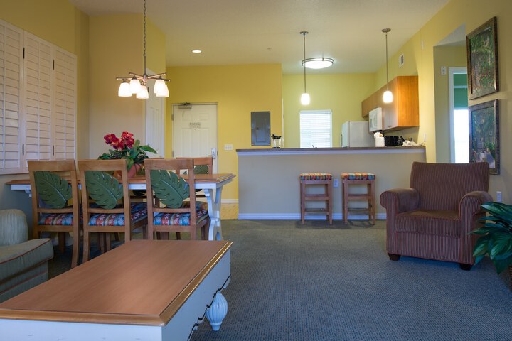Barefoot Suites