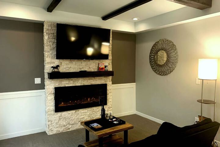 Cedar Stables Inn and Suites
