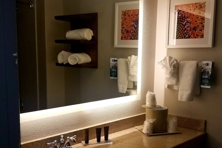 Room 36 of 65