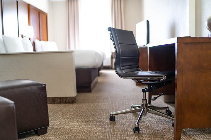 Room 13 of 36