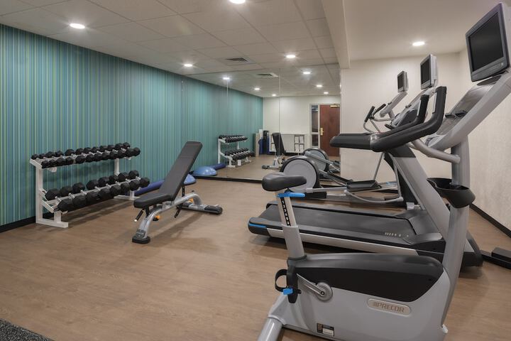 Holiday Inn Express Hotel & Suites Tilton - Lakes Region by IHG