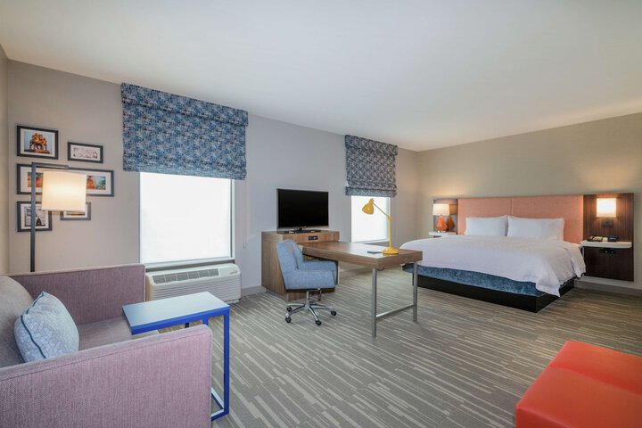 Room 16 of 32