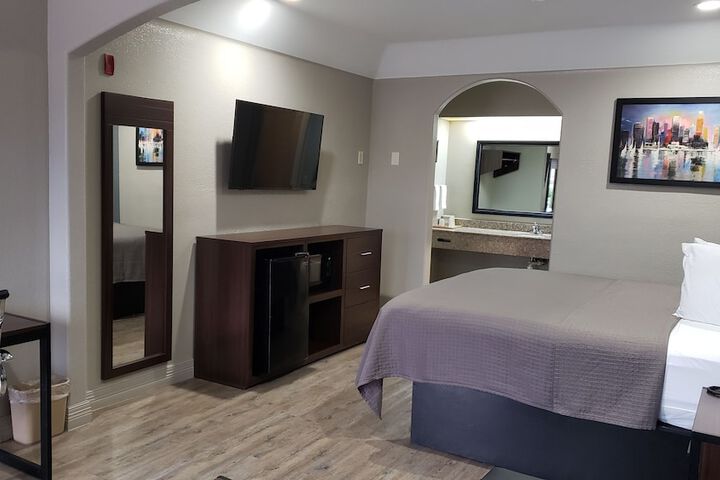 Room 44 of 53
