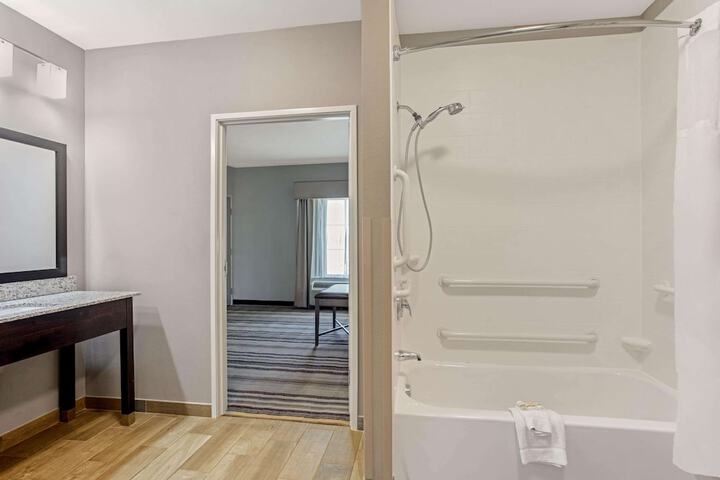 La Quinta Inn & Suites by Wyndham Paducah