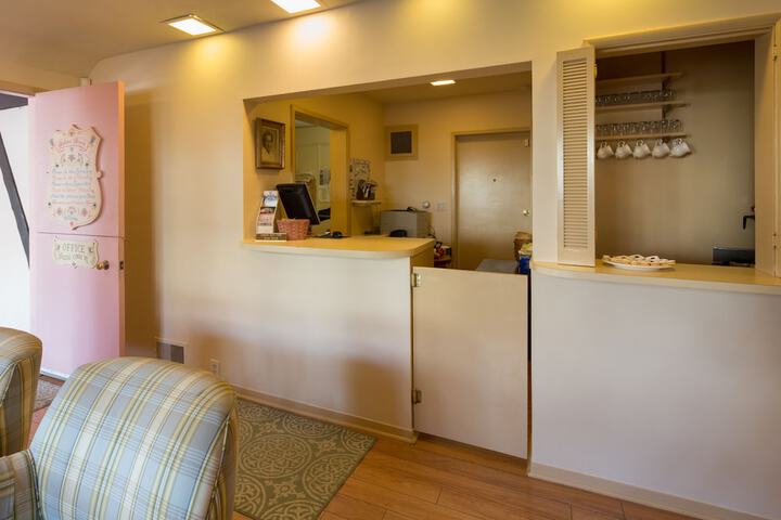 Room 46 of 74