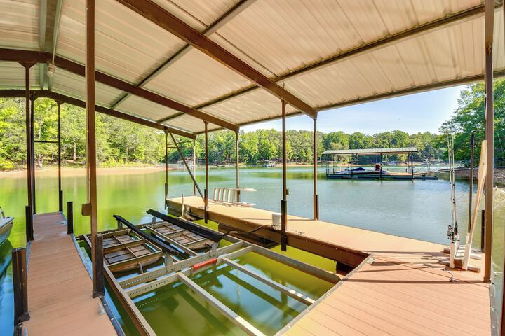 Waterfront Hartwell Apartment w / Dock Access!