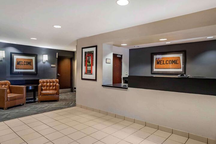 Hotel Interior 11 of 28