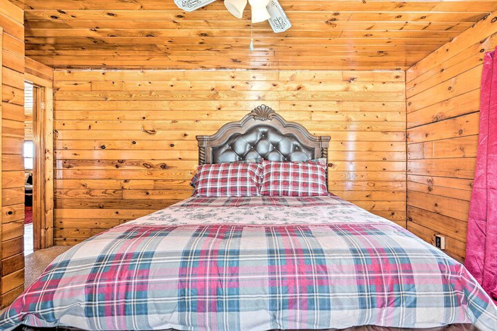 Bemus Point Retreat 3 Mi to Chautauqua Lake