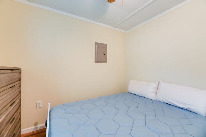 Cozy Edenton Vacation Rental w / Boat Dock Access!