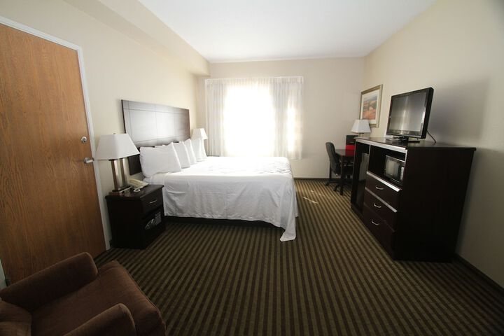 Bowman Inn & Suites