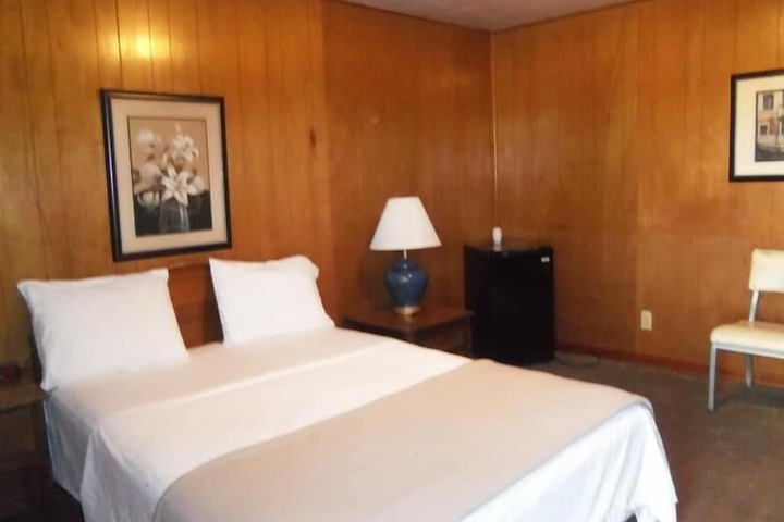Super 54 Inn