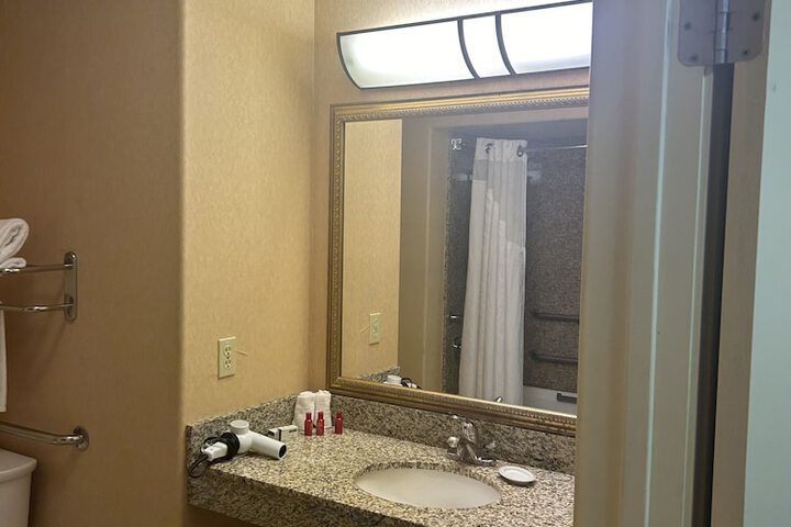 Room 18 of 40