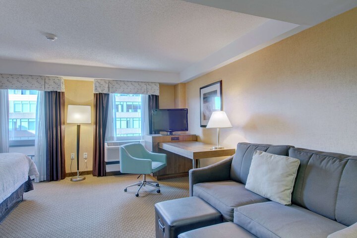 Room 25 of 57