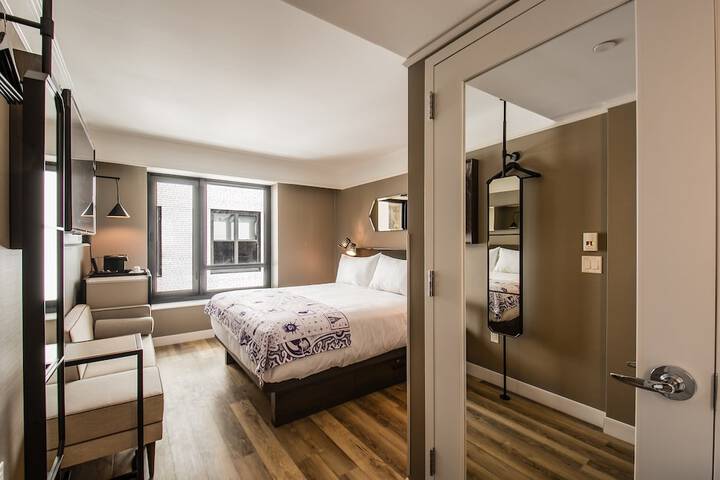 Room 16 of 43