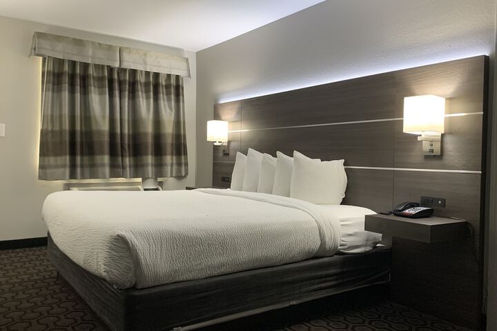 Days Inn by Wyndham Wagoner