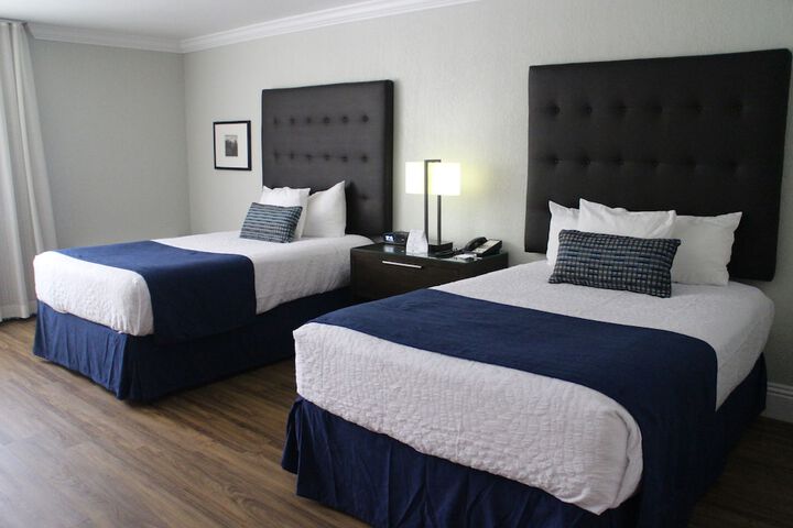 Room 28 of 60