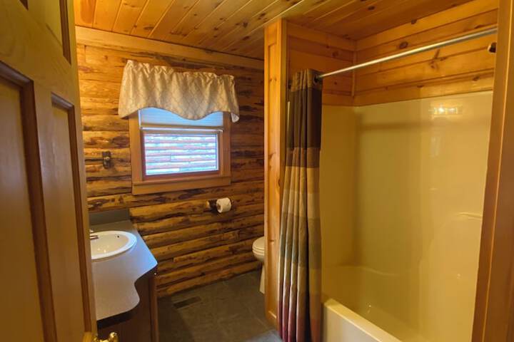 Lodges at Cresthaven