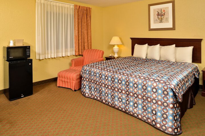 Room 8 of 14