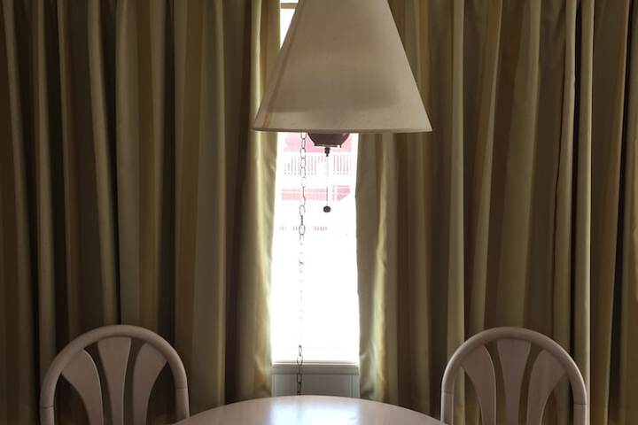 Room 25 of 32