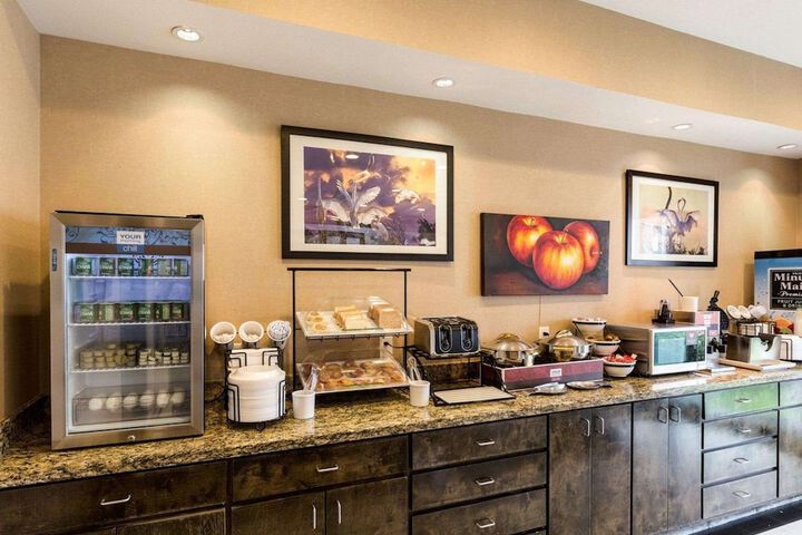 Comfort Inn & Suites Winnie