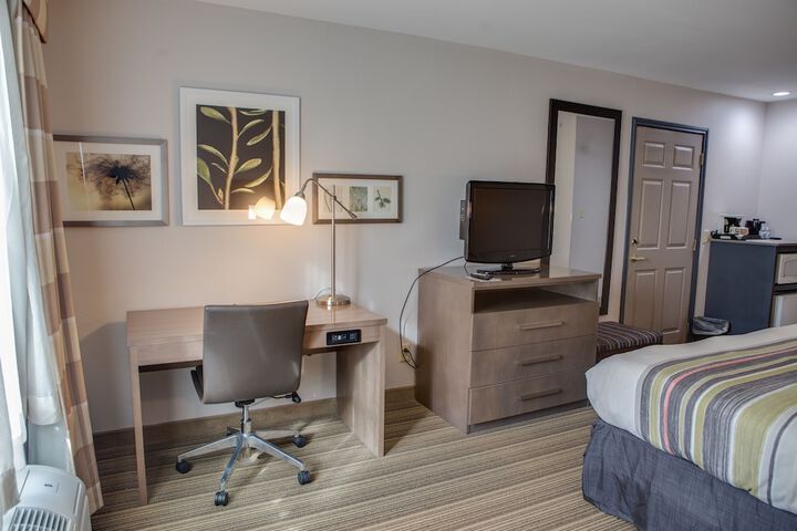 Country Inn & Suites by Radisson Harlingen, TX