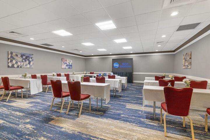 Best Western Royal Plaza Hotel & Trade Center