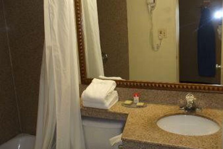 SUPER 8 BELLMAWR NJ PHILADELPH