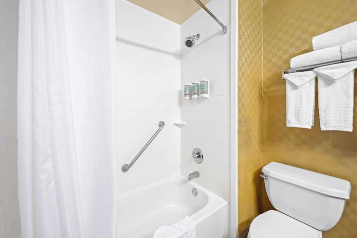 Room 36 of 60