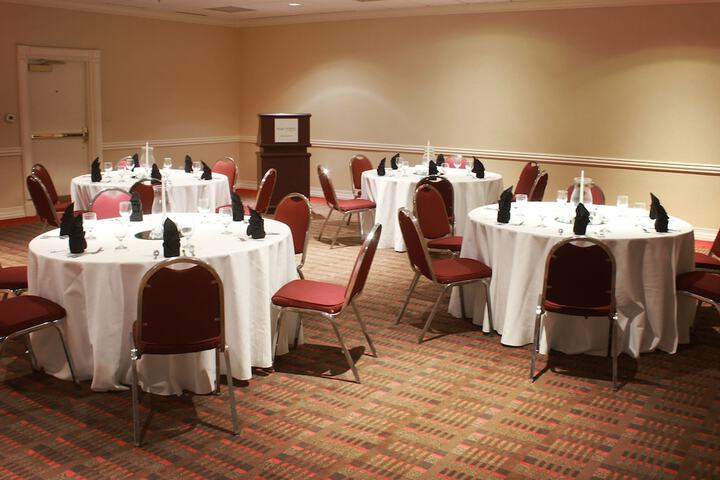 Ballroom/Hall 43 of 48