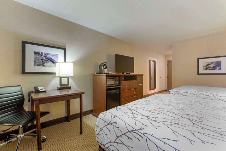Room 35 of 60