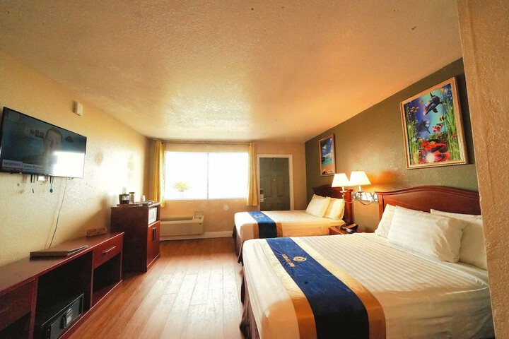 Room 17 of 31