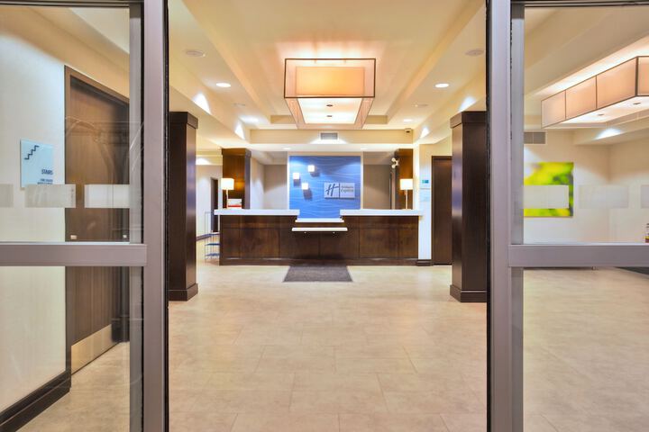 Hotel 4 of 34