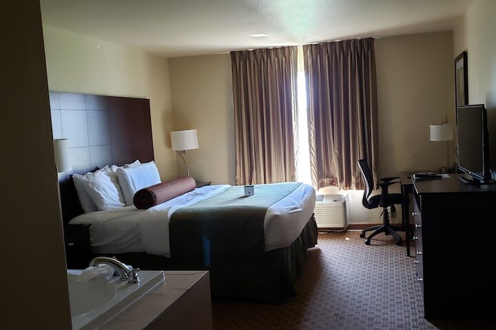 Room 30 of 47