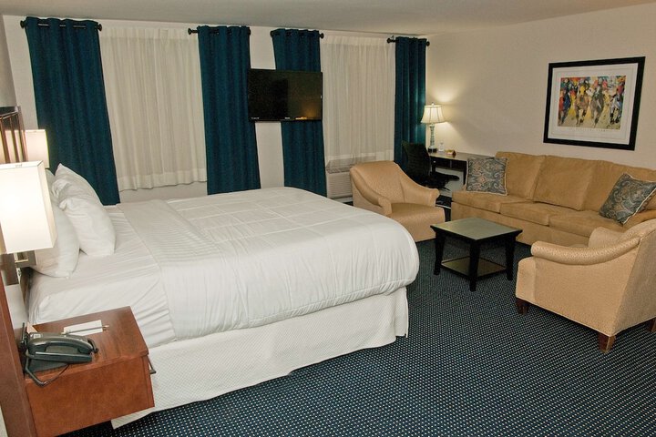 Room 11 of 36