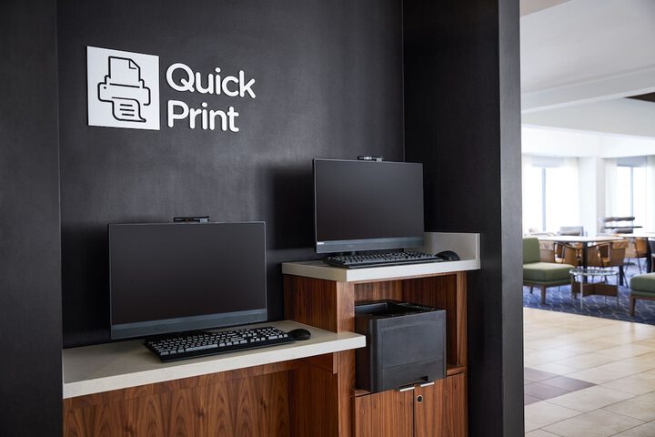 Courtyard by Marriott Kansas City Overland Park / Metcalf