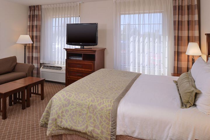 Staybridge Suites Indianapolis-Airport by IHG