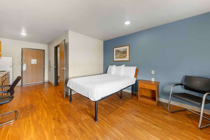 Room 27 of 28