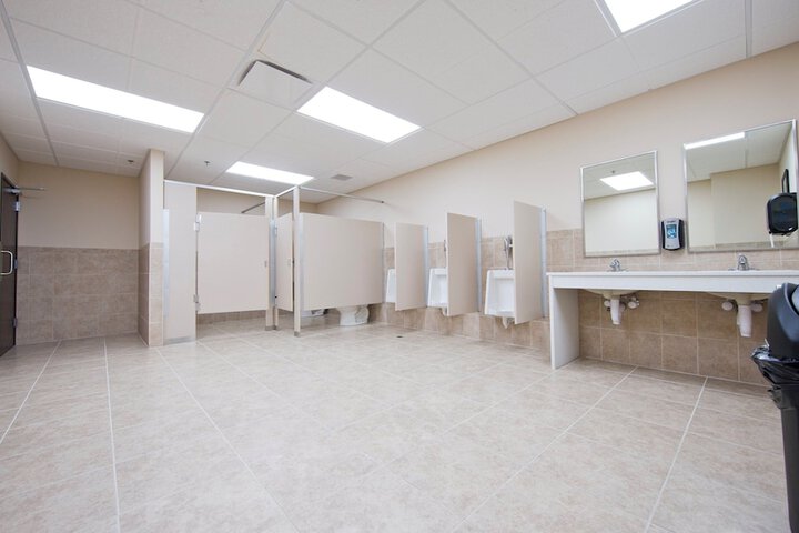 Ballroom/Hall 55 of 62