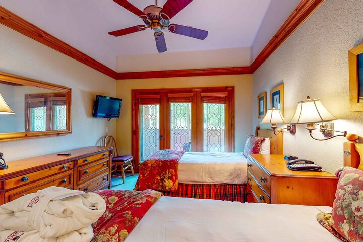 Room 47 of 222