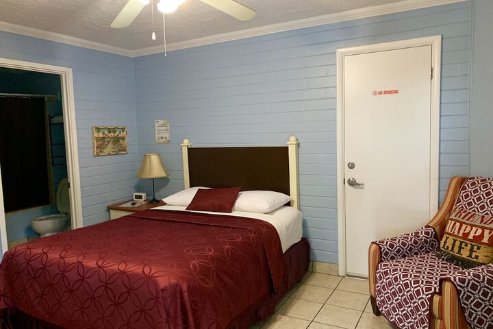Room 19 of 79