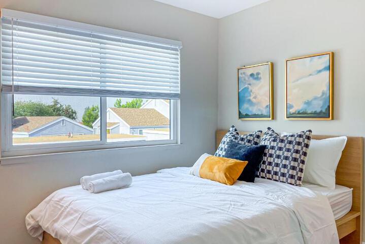 Sweet 2 bd for monthly stay! 20 mi to Disney