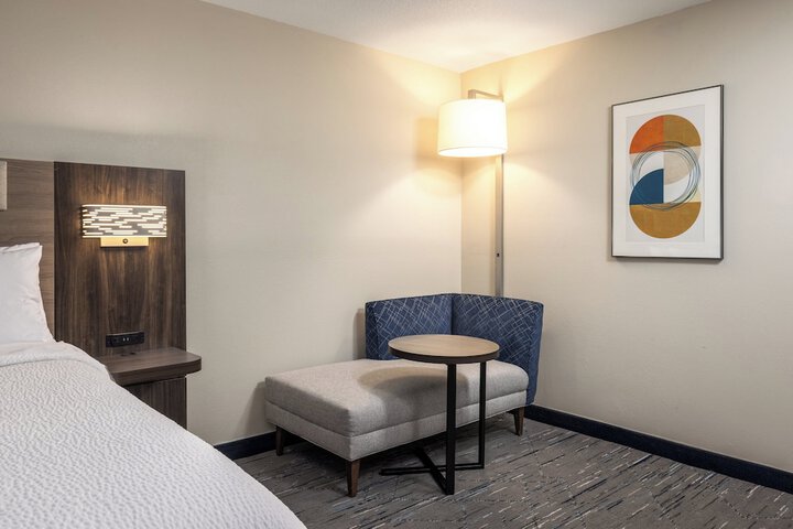 Room 30 of 39