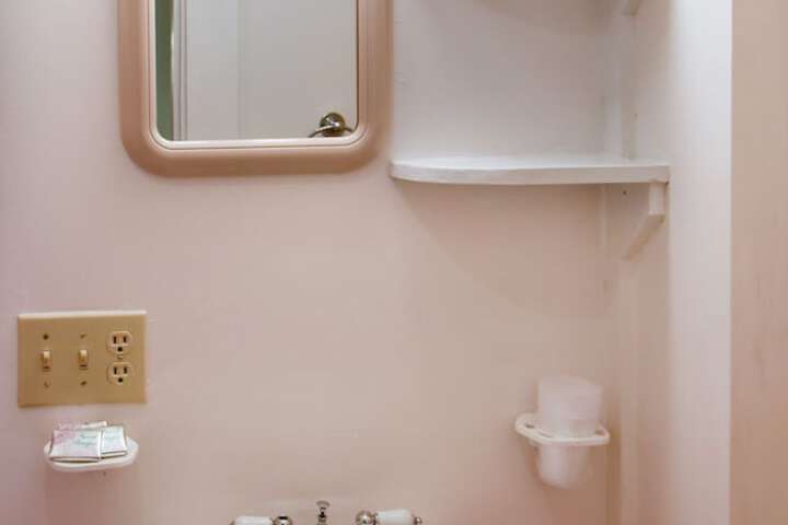 Shorelands Guest Resort and Cottages