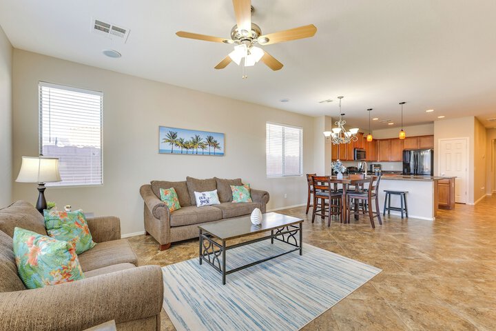 Near Parks & Golf: Maricopa Home w / Covered Patio!