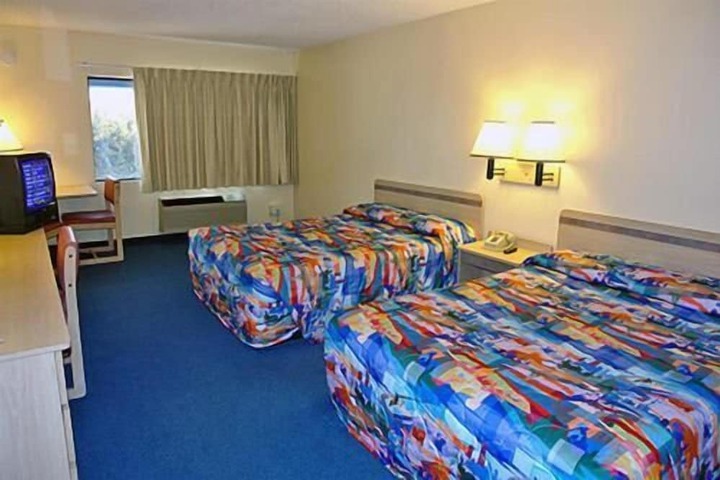 Motel 6 Seymour IN - North