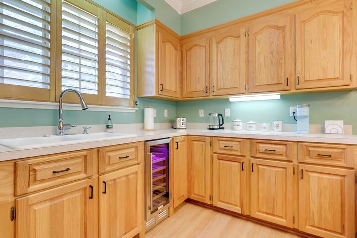 Chic Home w / Club Access Near Bay St. Louis!