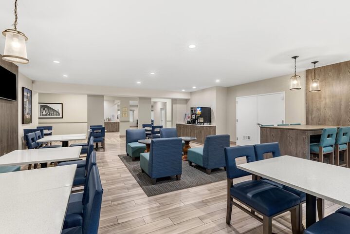 La Quinta Inn & Suites by Wyndham Newport