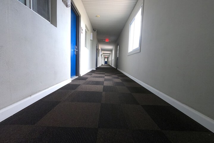 Ballroom/Hall 47 of 50