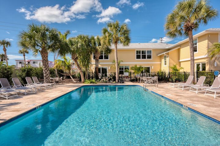 Escape Coastal Resort on Casey Key